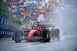 Rosberg gelooft dat Ferrari niks te verliezen heeft in titelstrijd met Red Bull