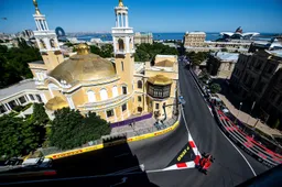 Hamilton ‘flikkerde het in het putje’, Verstappen des duivels, en meer: de huzarenstukjes van Bakoe