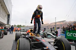Verstappen apetrots na uitgekiend optreden in Hongarije: 'Red Bull heeft dat'