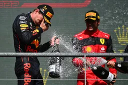 Sainz maakt zich zorgen over de kracht van Verstappen: 'Dat aspect maakt me het meest bang'