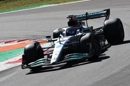 Russell onzeker over Singapore: 'Op papier geschikt, maar auto niet goed op hobbels'