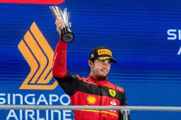 Sainz wil 2022 succesvol afsluiten: 'Weten toch wel dat Verstappen titel gaat pakken'