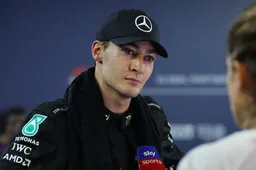 Russell niet blij met achterstand op top vier: 'Hadden ons eigen gevecht met Alpine'