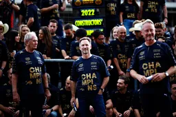 Rosberg kan niks zeggen over budgetlimietdiscussie: 'Kwam het door de broodjes of door een upgrade?'