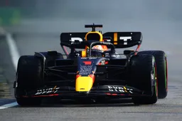 Leclerc op pole voor GP Singapore, Verstappen breekt noodgedwongen snelste ronde af