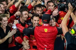 Ferrari na 'perfecte uitvoering' van strategie: 'Kunnen niet wachten om te vechten voor de titel'