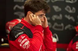 Leclerc mogelijk beïnvloed door onrustig Ferrari: 'Hij hoopt dat Hamilton er geen zin meer in heeft'