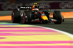 Pérez ziet Verstappen nog niet in zijn spiegels: 'Zit niet in mijn gedachten'