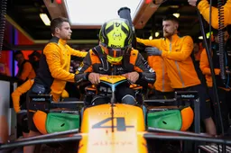 Norris hekelt rol media in dramatiseren situatie McLaren: 'Zo erg was het ook weer niet'