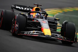 Verstappen hoeft niet te vrezen voor Mercedes: 'Alonso sterker over een raceafstand'