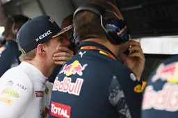 Verstappen blikt terug op zeldzame fout: 'Toen dacht ik: oh God, wat doe ik hier?'