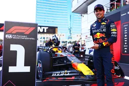 Pérez soeverein na mazzel met safetycar, Verstappen moet genoegen nemen met P2