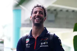 Ricciardo over onlogische timing ontslag De Vries: 'Bij Red Bull is het niet altijd even logisch'