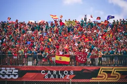 Sainz niet jaloers op Alonso: 'Niet iets dat me stoort of zorgen baart'