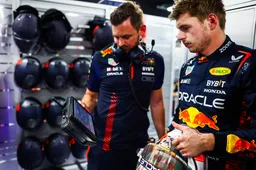 Voormalig fysio Verstappen vertelt uniek 2021-verhaal: 'Dat van Hamiltons vleugel was intern besproken'