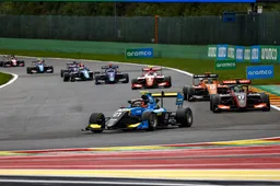 Onderweg naar F1 | 'In de eerste helft van de race was hij net zo dominant als Verstappen'