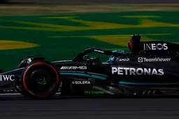 Oververhitte motor reden van matige start Mercedes in GP Hongarije