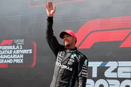 Hamilton baalt van snelheid Mercedes-bolide: 'Er was geen enkel rondje dat ik leuk vond'