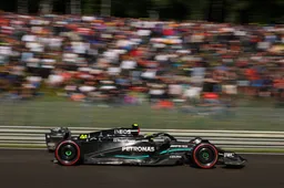 Mercedes legt focus op 2024: 'Maar dat biedt ook kansen voor de W14'