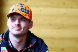 Verstappen besloot Red Bull te stangen: 'Wilde het vermelden om hen een beetje nerveus te maken'