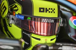 Norris ziet een duidelijke favoriet: 'Verwachtte al dat Ferrari ruimschoots het snelste zou zijn'