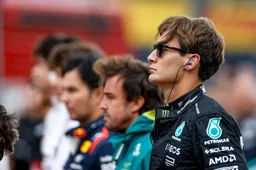 Alonso inspireert Russell: 'Dat bleef me bij uit zijn podcast, ik ben nu veel gelukkiger'