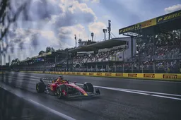 Boordradio's GP Italië | 'Ik weet niet of je het kan zien, maar ik heb een auto in mijn achterste!'