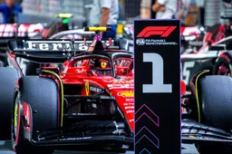 Sainz pakt tweede overwinning uit zijn carrière, terwijl Verstappen de schade beperkt met P5