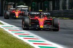 Villeneuve bestempelt Sainz als betere Ferrari-coureur: 'Door chaos maakt Leclerc te veel fouten'