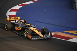 Norris richting podium dankzij onbewuste hulp van Sainz: 'Anders hadden ze me gepakt'