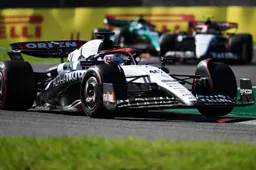 Lawson haalt geen voldoening uit verslaan Tsunoda:  'Ik wil in een stoeltje zitten'