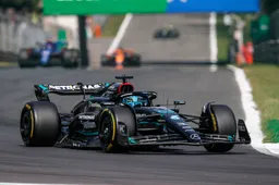 Downforce gooit roet in het eten volgens Russell: 'We zijn de verkeerde weg ingeslagen'