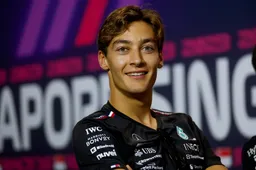 Russell ziet hoe Verstappen 'helemaal terug' is: 'Ze zien er heel snel uit'