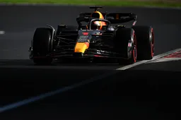WK-stand | Derde titel lonkt voor Verstappen na dominante zege, Red Bull al kampioen