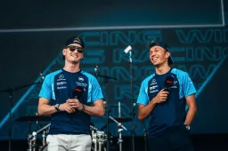 Albon over moeilijkheden van Williams-bolide: 'Het is niet altijd optimaal'