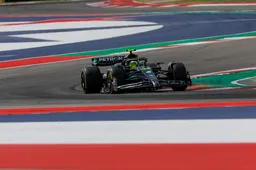 Power Rankings: Verstappen moet P1 afstaan aan Hamilton, moet zelf genoegen nemen met P2