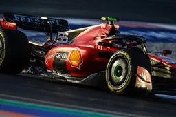 Geen ideale start voor Sainz: 'Ik heb het moment gemist vanwege de vreemde tijden'