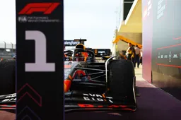 WK-stand: Verstappen heeft meer dan twee keer zoveel punten als Pérez, Ricciardo miljoenen waard