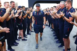 F1-journalist zag Verstappen maar één fout maken: 'Knipperde je, dan had je het gemist'