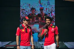 Contracten Sainz en Leclerc mogelijk dit jaar nog verlengd: 'We lopen een beetje achter'