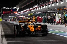 Norris kwam in het ziekenhuis terecht in Las Vegas: 'Ik keek terwijl ik wegvloog met de helikopter'