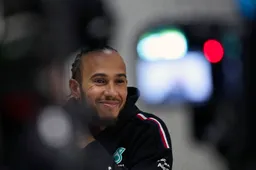 Häkkinen ziet simpele reden voor overstap Hamilton: 'Puur omdat hij verandering wil'