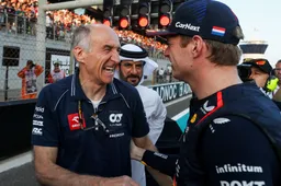 Tost blikt terug op een piepjonge Verstappen: 'Hij was niet onder de indruk van de snelheid'