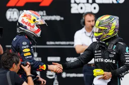 Ralf Schumacher kritisch op Hamilton: 'Hij heeft niet de kwaliteiten van Verstappen'