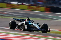 Russell: 'Als je Max en Red Bull niet meetelt, denk ik niet dat de Formule 1 ooit spannender was'