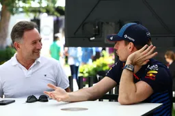 Knoors denkt dat Horner Verstappen onder druk zet: 'Hij staat daar niet om te springen'