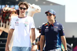 Pérez houdt zich afzijdig: 'Dat kan je beter aan Verstappen vragen'