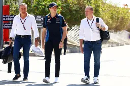 Wolff rolt zijn ogen over 'vergadering met de Verstappens na Miami': 'Mensen verzinnen van alles'