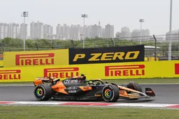 Startopstelling sprintkwalificatie GP China: volledige Britse eerste startrij, Verstappen pas op P4