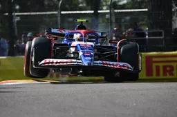 Tsunoda met flinke dosis zelfspot: 'Ik dacht altijd dat die knop bedoeld was om te schelden'